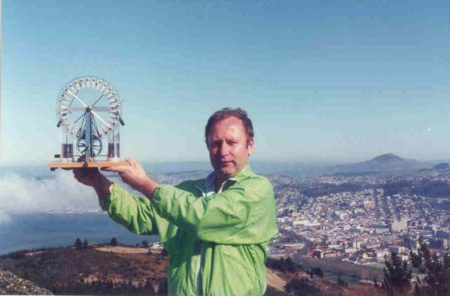 Fot. #B2 (11 z [6/2]): Maszyna elektrostatyczna Wimshursta