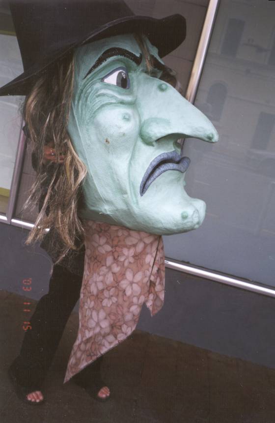 Fot. #E2b. Podobizna czarownicy w widoku z boku